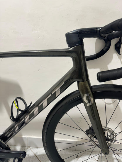 Scott Addict RC Ultegra di2 Tamanho L - Usado