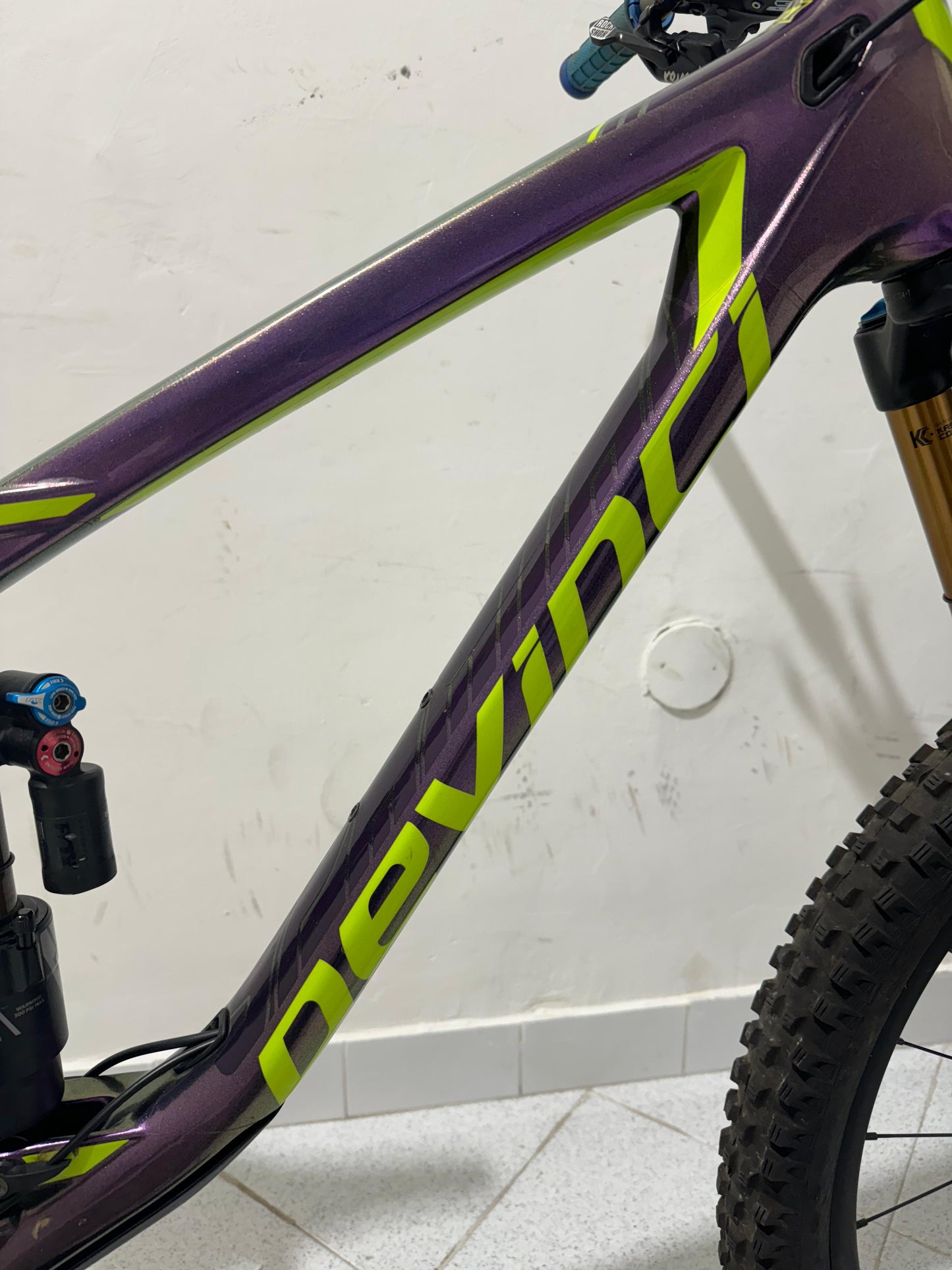 Taille du pivot divisé de Devinci L - Utilisé