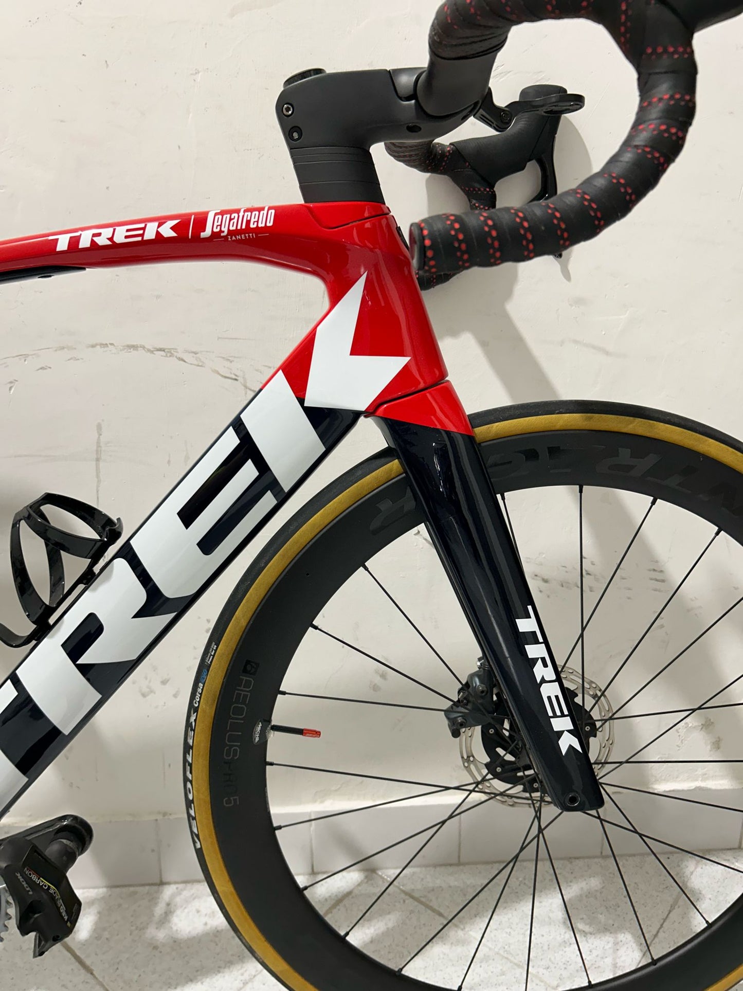 Trek Madone SLR 7 AXS Gen 6 Veľkosť 56 - Používa sa