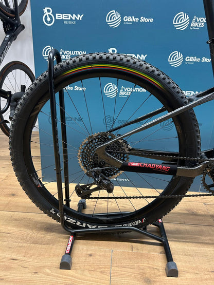 Corte de edición limitada de Protek Futura L - Usado