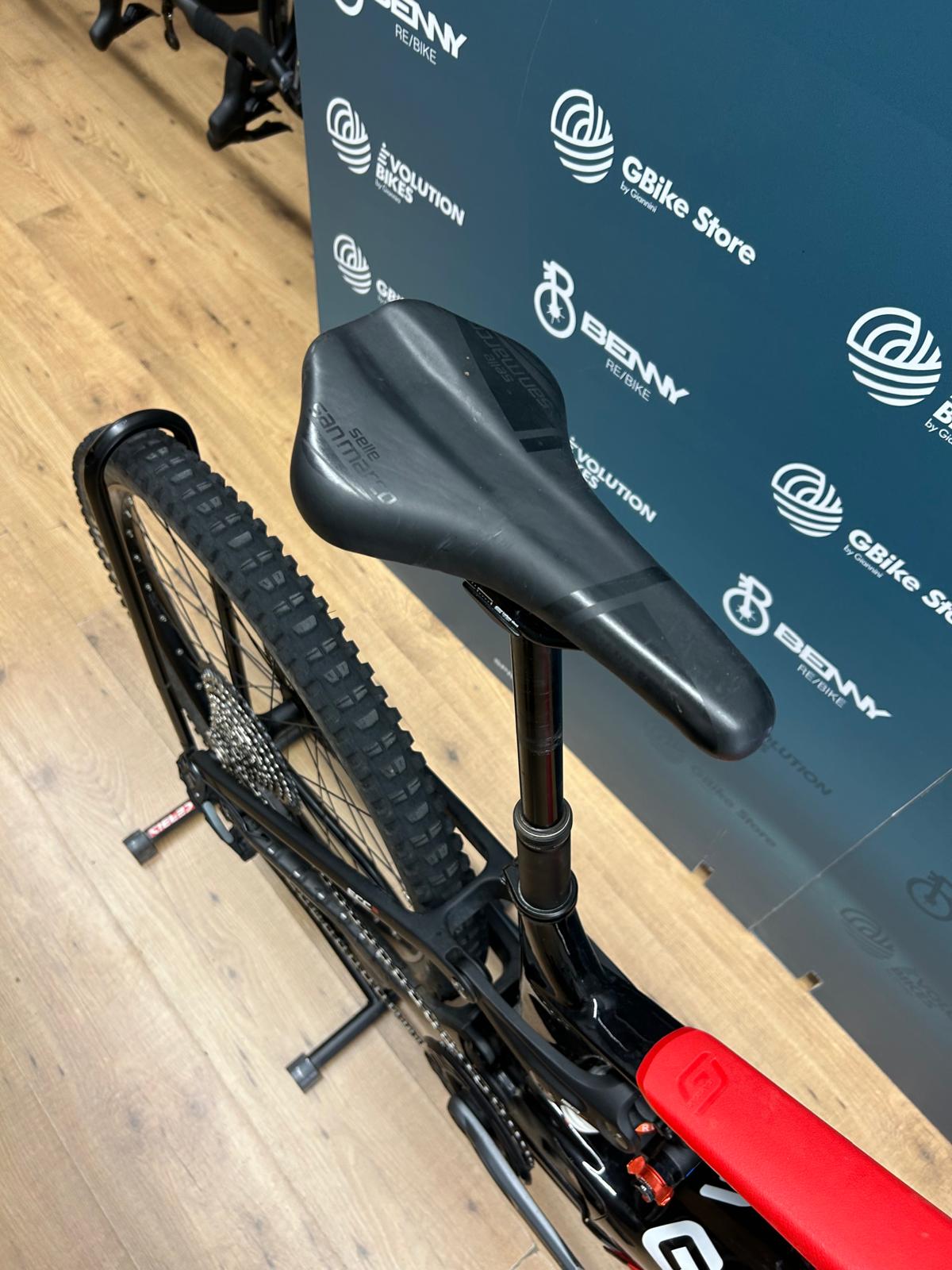 Gasgas itp. Rozmiar M - Używany