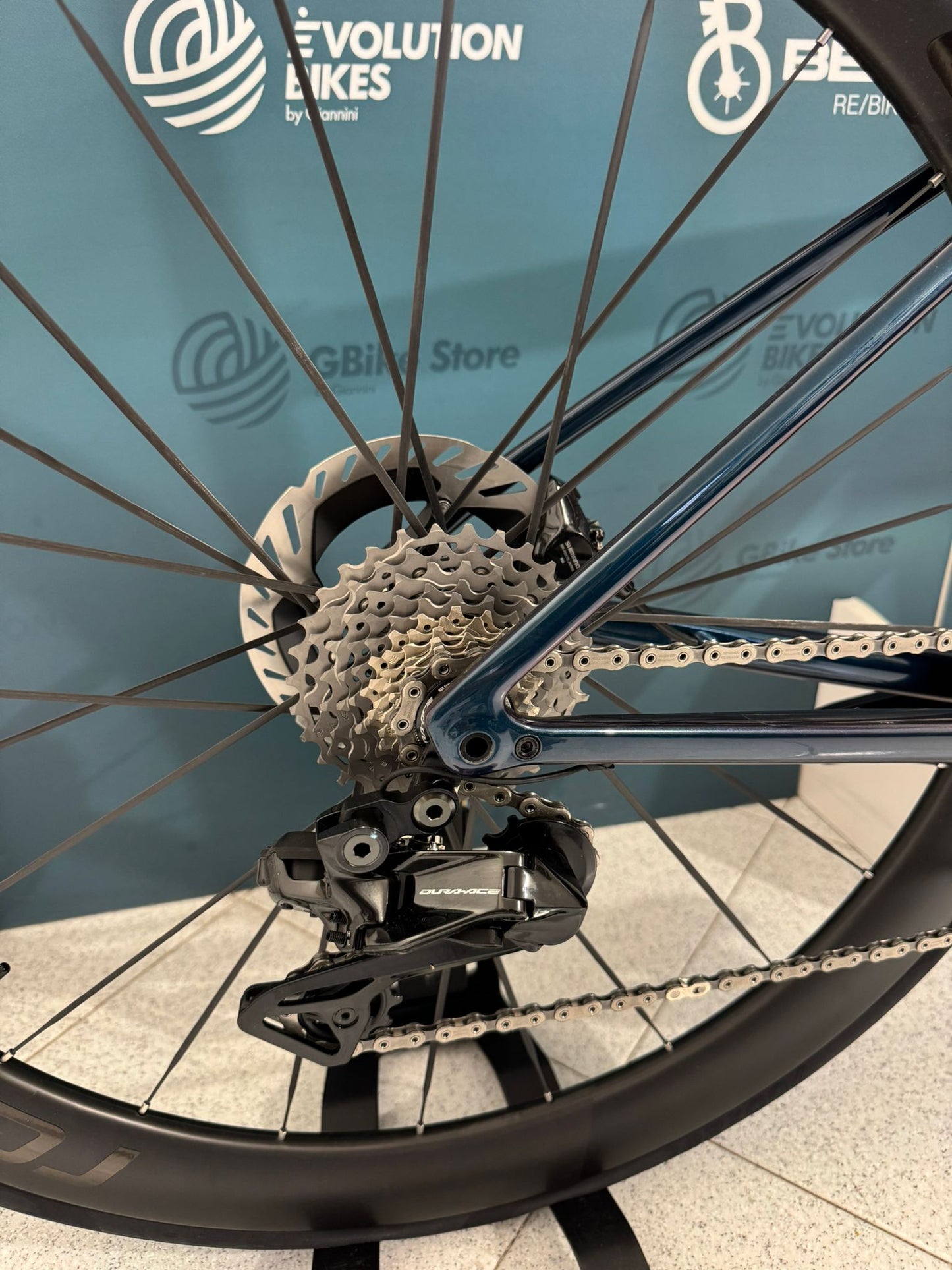 Specialized S-Works Tarmac SL8 Dura-Ace Di2 12v Size 49 - Demos