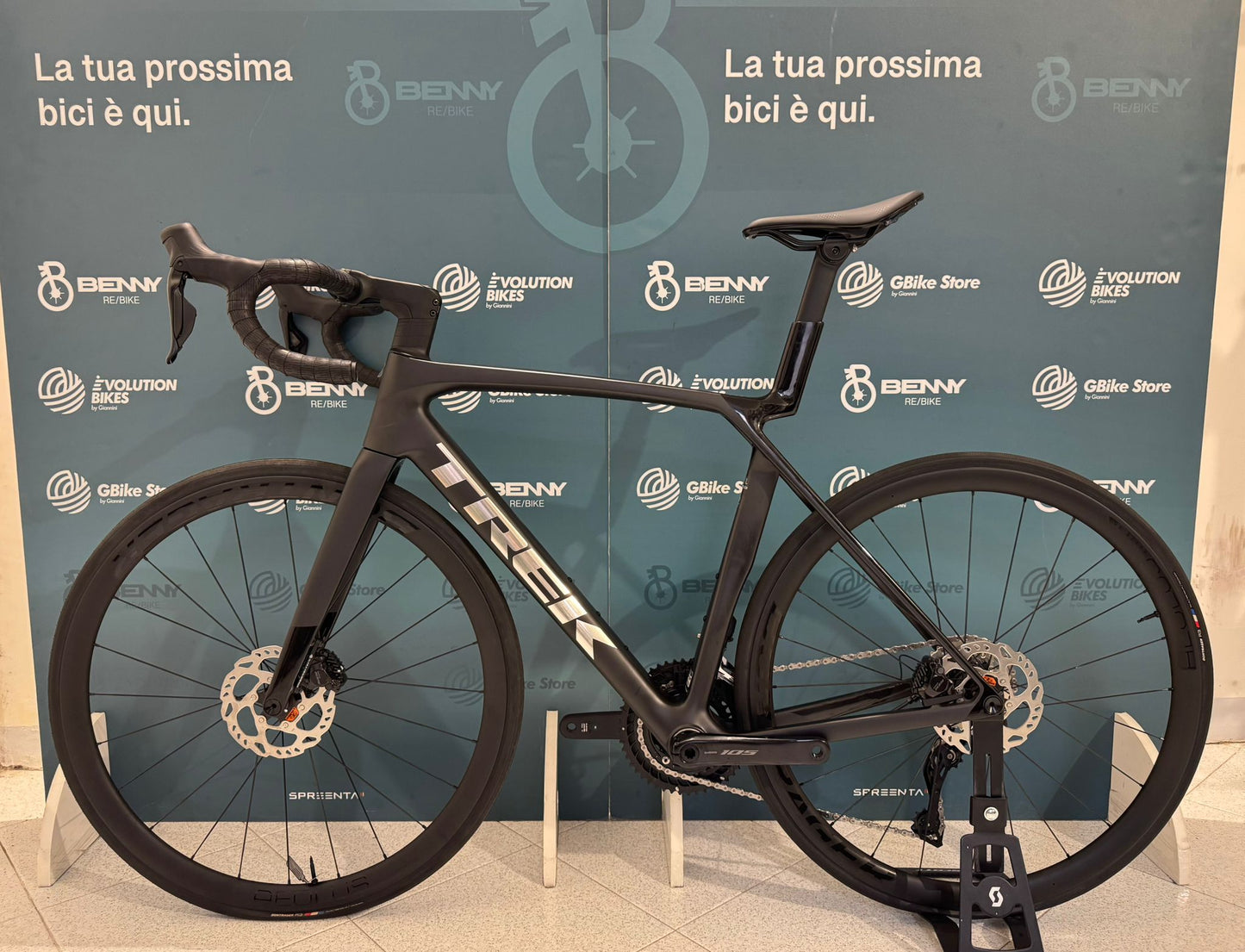 Trek Madone SL 6 Gen 8 2025 Taglia ML - Demo