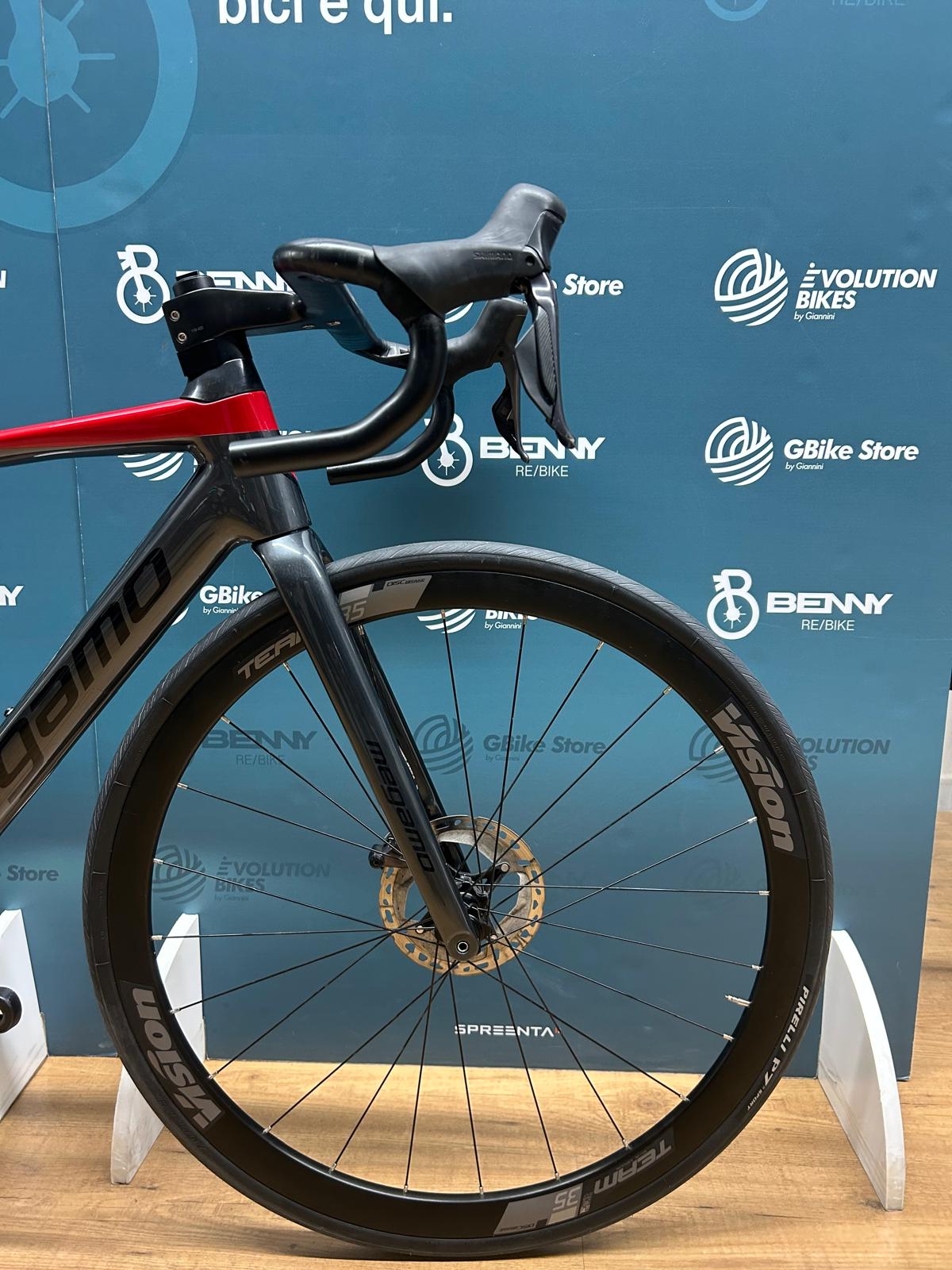 Megamo Raise 05 Taille S - Utilisé