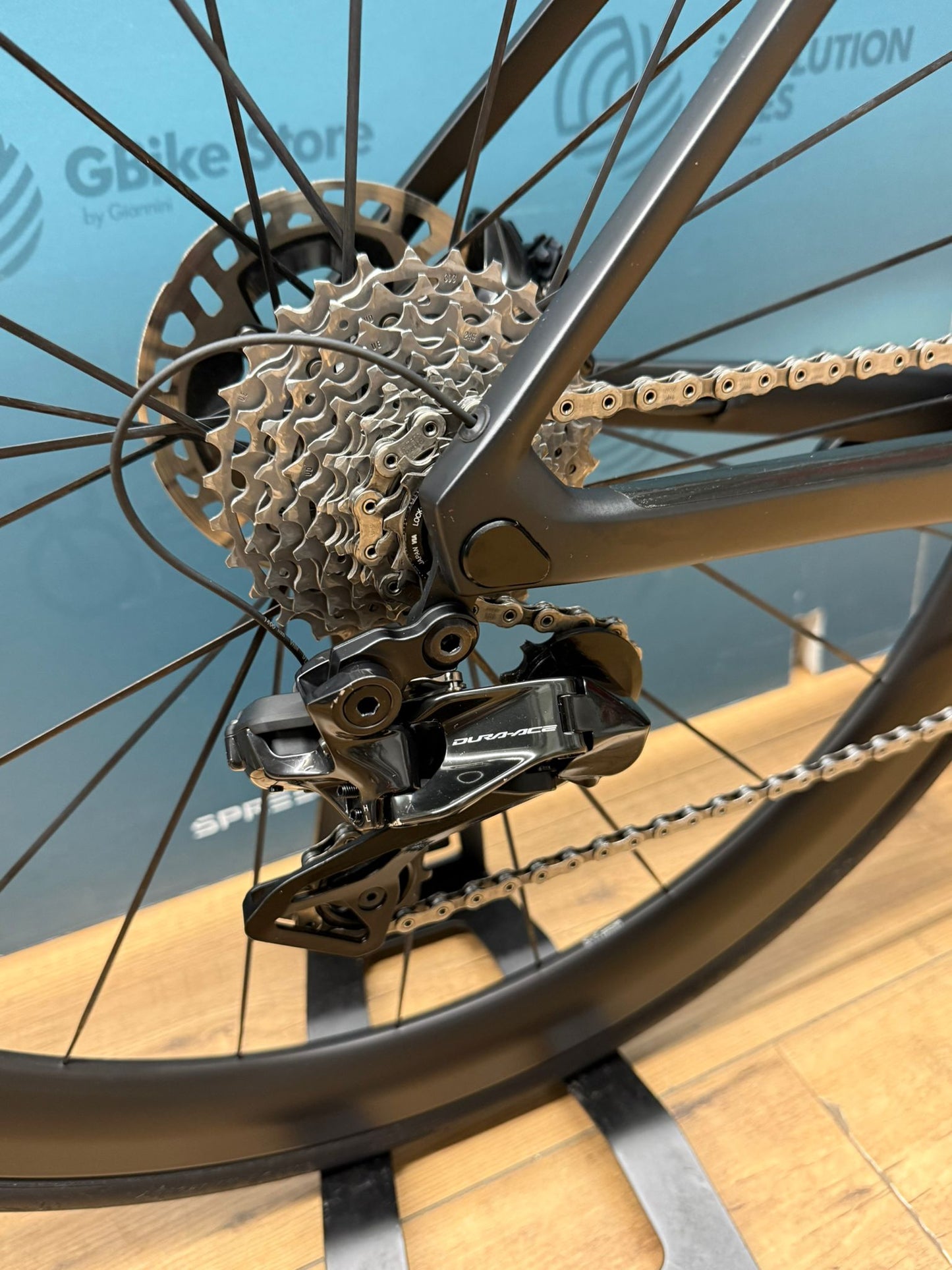 Colnago V4rs UAE Emirates taille 455 Dura-Ace di2 - Occasion