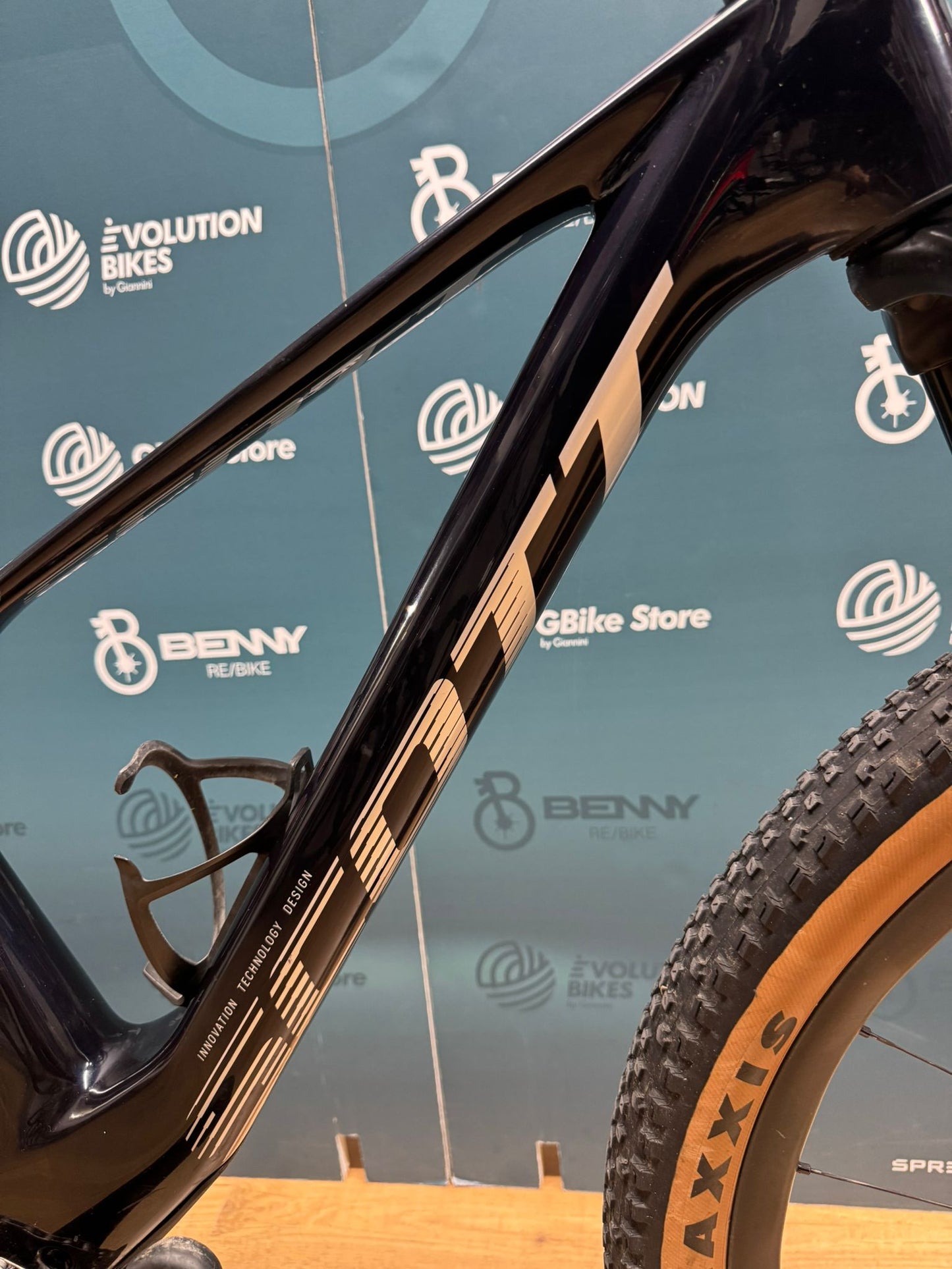 Scott Spark RC Comp XX AXS T-Typ-Größe S - Gebraucht