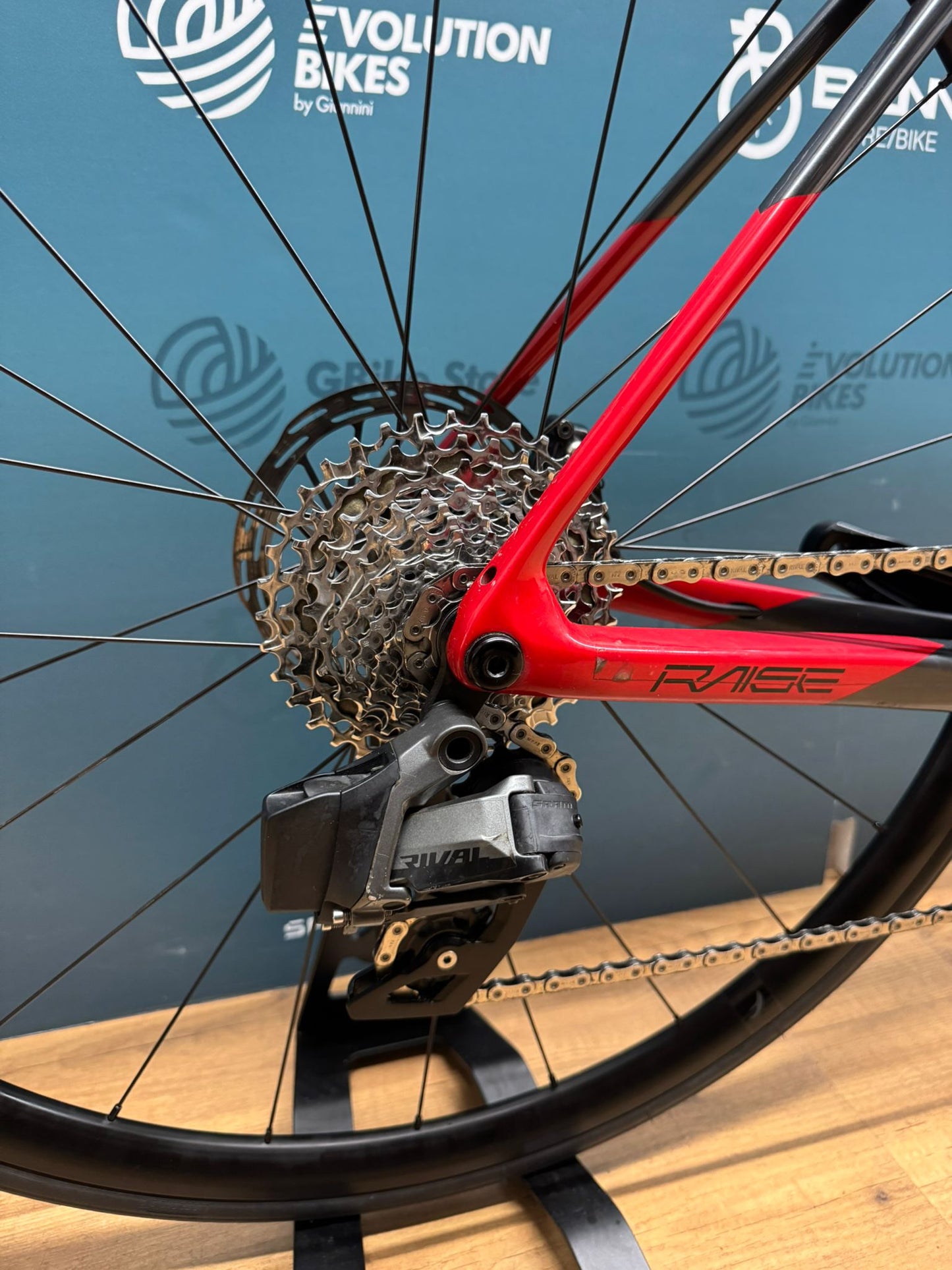 Rozmiar Megamo Raise 09 AXS M - Używany