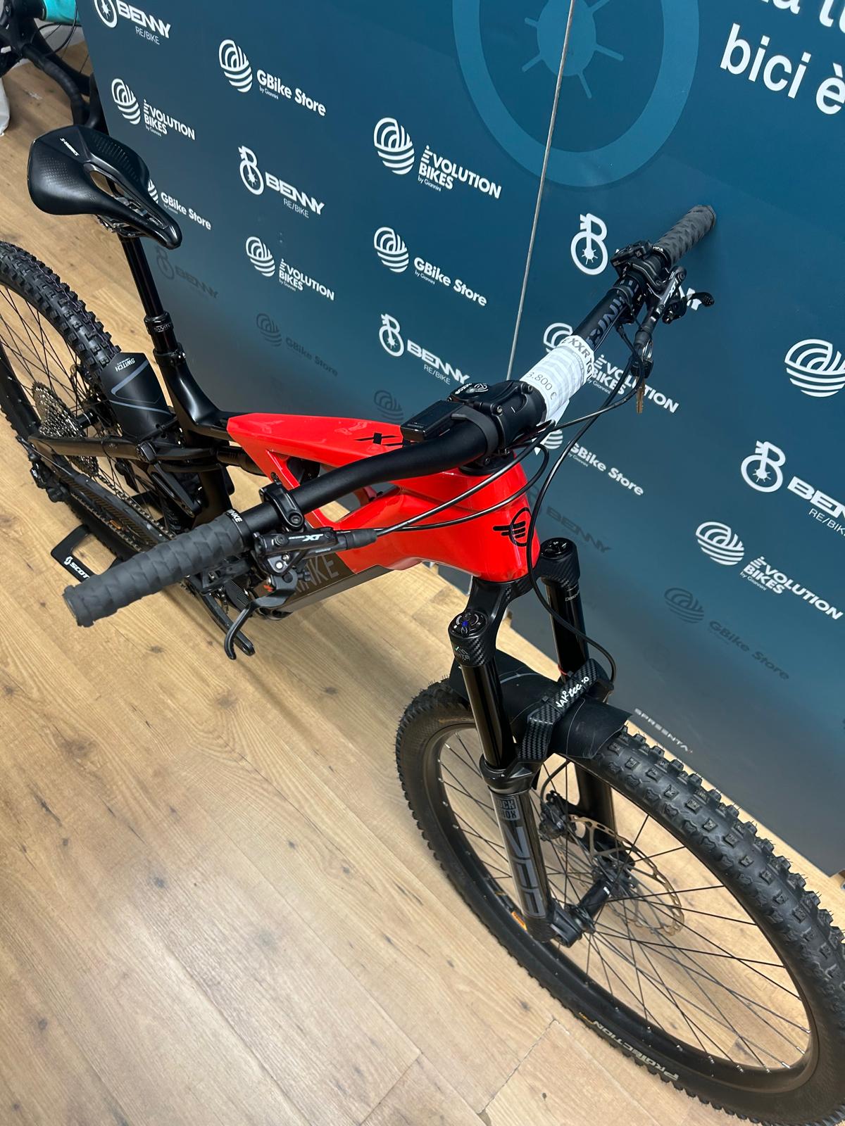 Rozmiar karbonowy Brinke XXR L - Używany