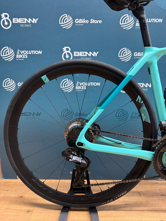 Bianchi Infinito Disc Ultegra Di2 12v Rozmiar 53 - Używany