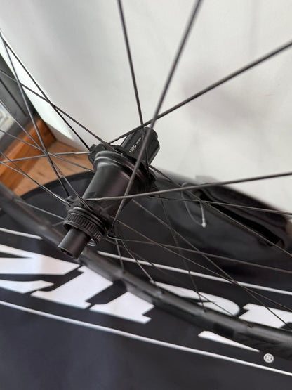 Ruedas sin gancho Zipp 353 NSW - DEMOSTRACIÓN