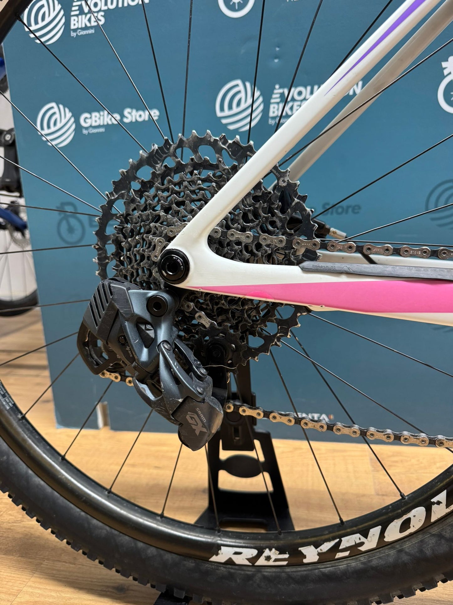 Rozmiar Canyon przekracza rozmiar GX AXS S - Używany