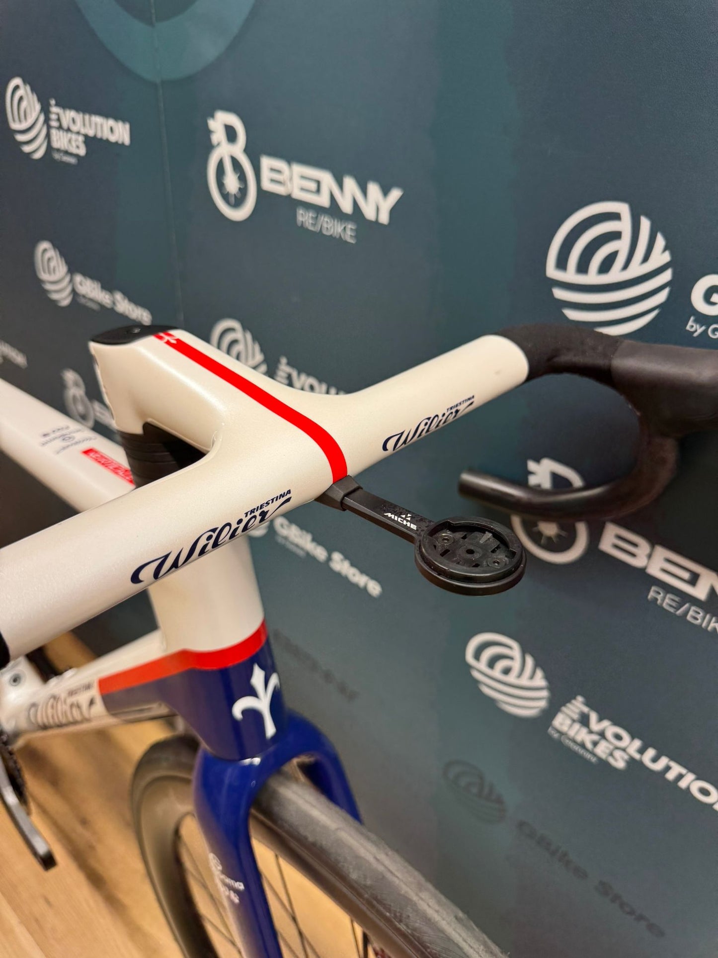 Wilier Verticale SLR Ultegra Di2 Größe L - Gebraucht