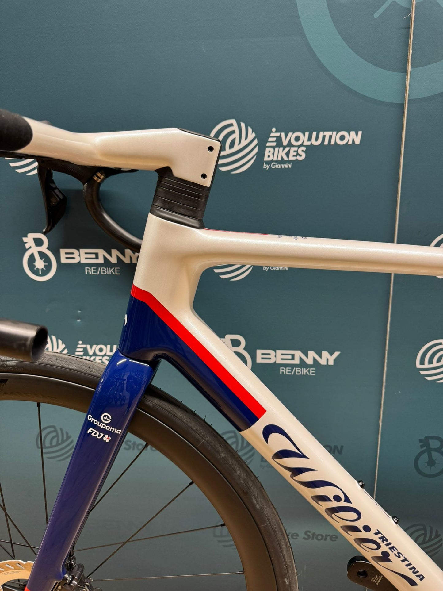 Wilier Verticale SLR Ultegra Di2 Größe L - Gebraucht