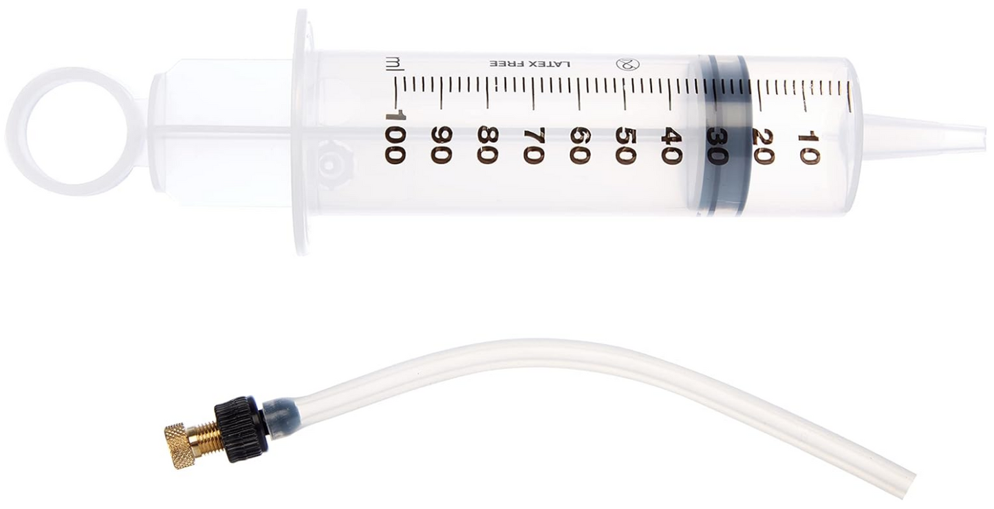 Gist syringe for seal liquid